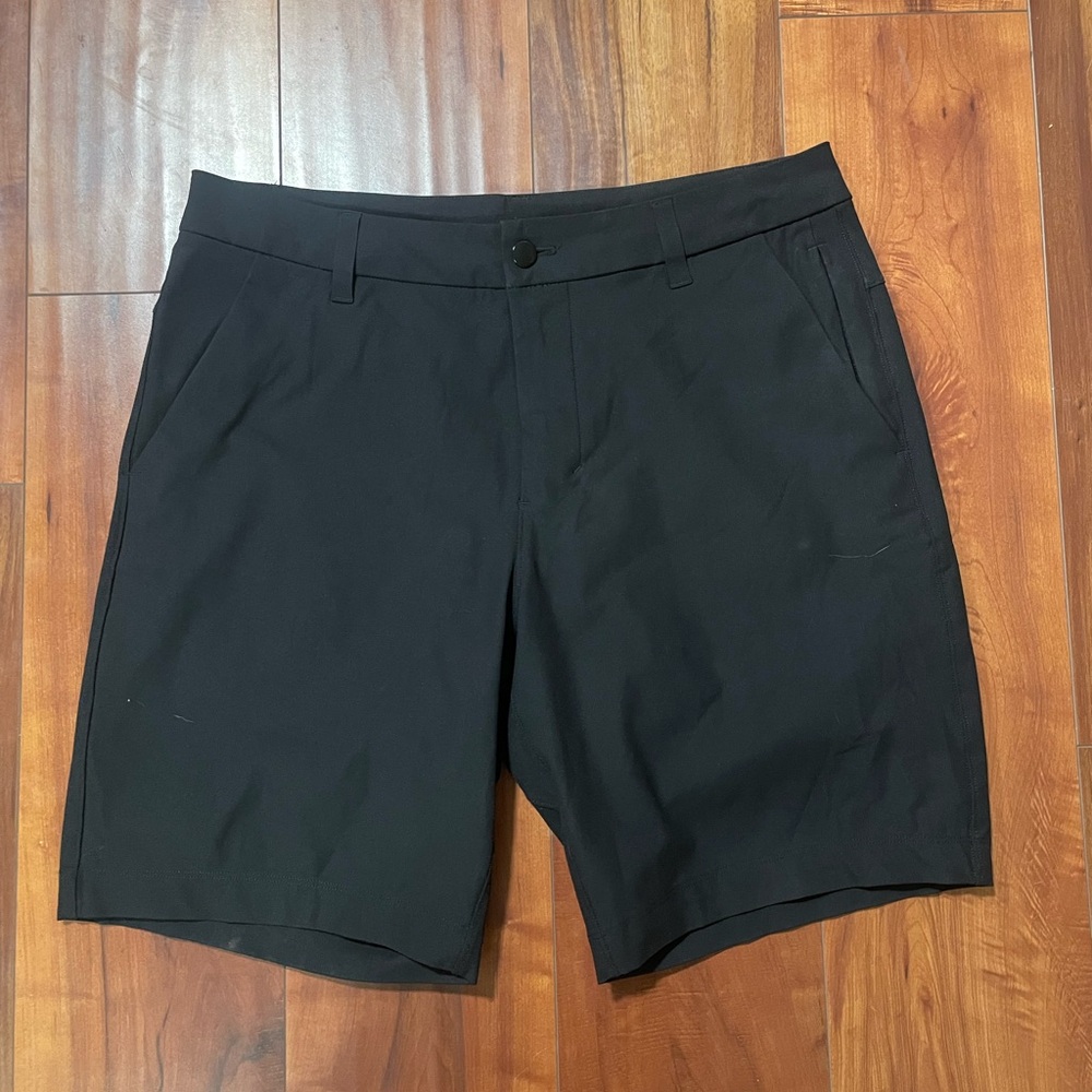 Lululemon Men's Black Commission 9” Shorts
